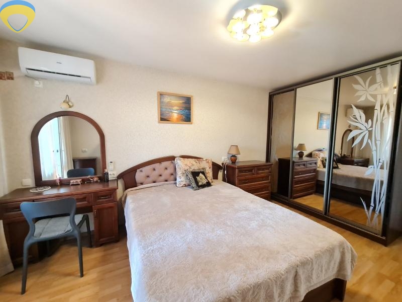 продажа трехкомнатной квартиры номер A-173483 в Приморском районе, фото номер 8